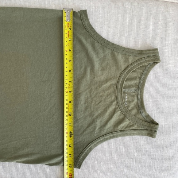 EVERLANE 100% Organic Cotton Cutaway Tank olive green (the essential tank) XS - Picture 6 of 7